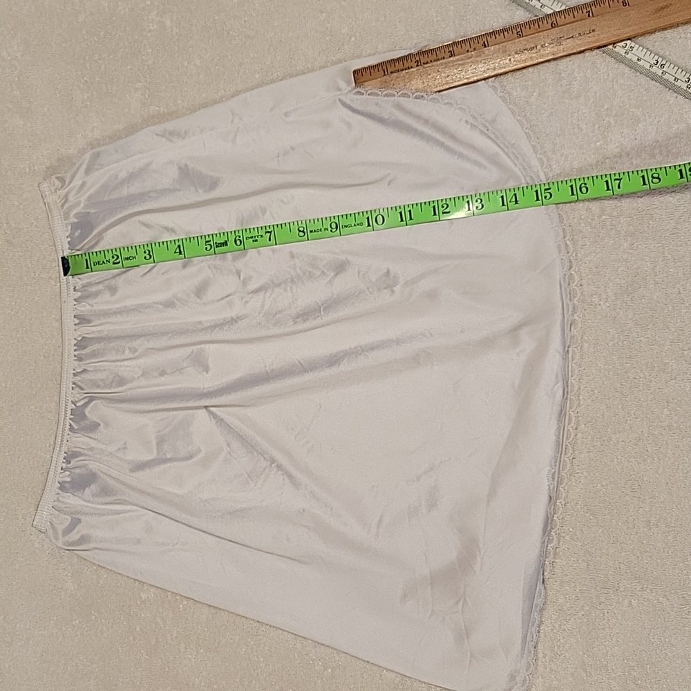 Vanity Fair Vintage (2) Lace Trim Half Slips, White And Beige - Picture 8 of 15